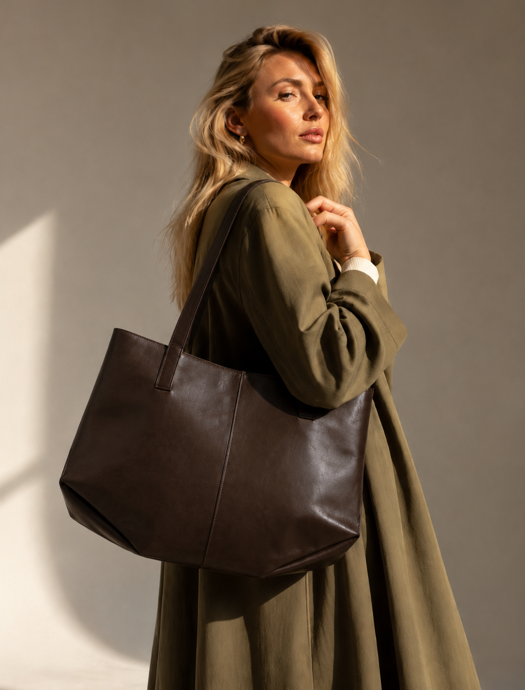 Rivoli Oversized Tote — Espresso